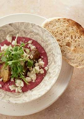 Beetroot Hummus & Artichoke