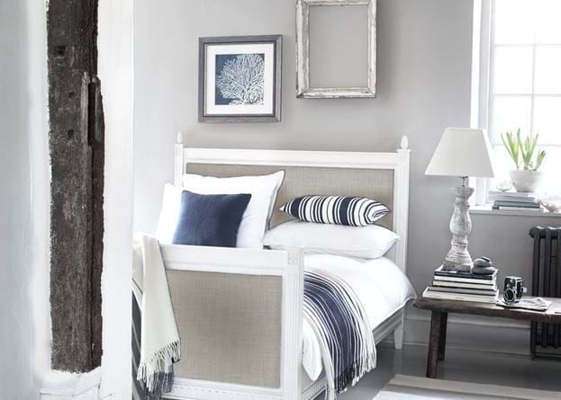 Larsson Coastal Bedroom with Hanley Pillar Lampstand
