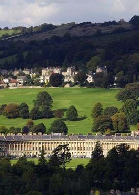 gettyimages-200508291-001_bath