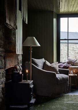 COSY KITCHEN NOOK_LONG ISLAND ARMCHAIR 03 03