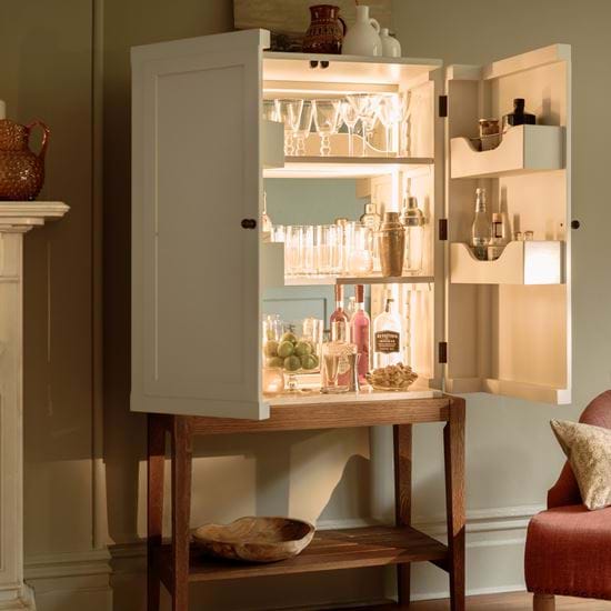 AW20 Stories-Ardingly drinks with shelf:lights on