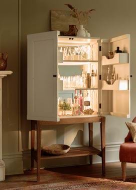 AW20 Stories-Ardingly drinks with shelf:lights on