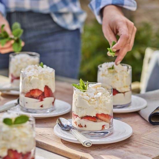 JUBILEE_ETON_MESS_TRIFLE_016