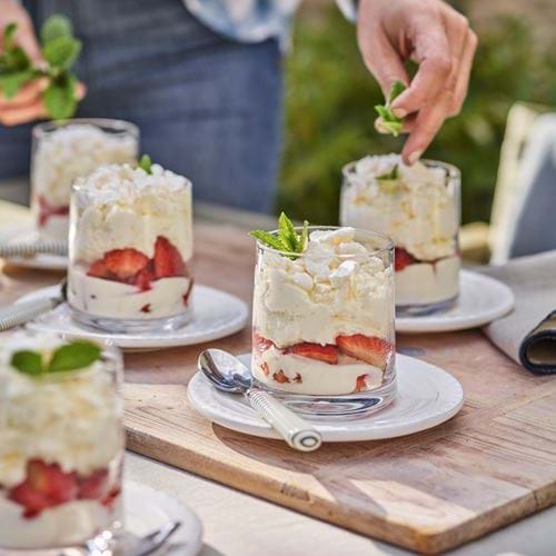 JUBILEE_ETON_MESS_TRIFLE_016