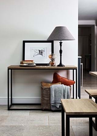 Carter medium console