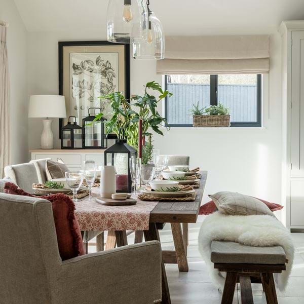 Knutsford store, dining