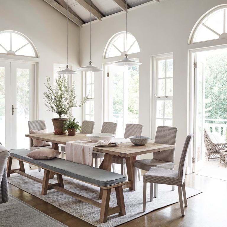SS18_ARUNDEL_TABLE_036_CHAIRS_A_v1