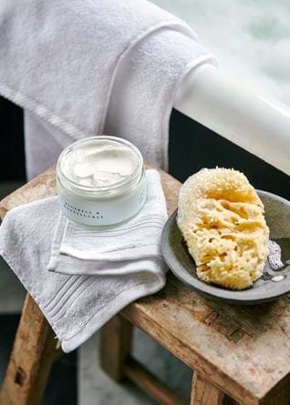 Bluebell and honeysuckle body cream