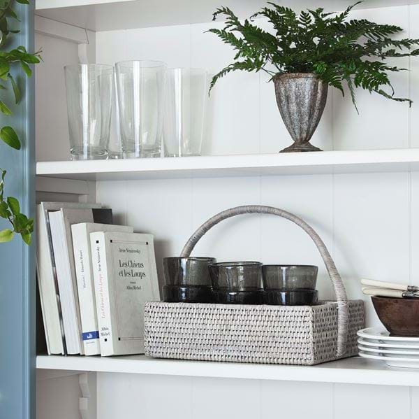 Chichester dresser shelf detail