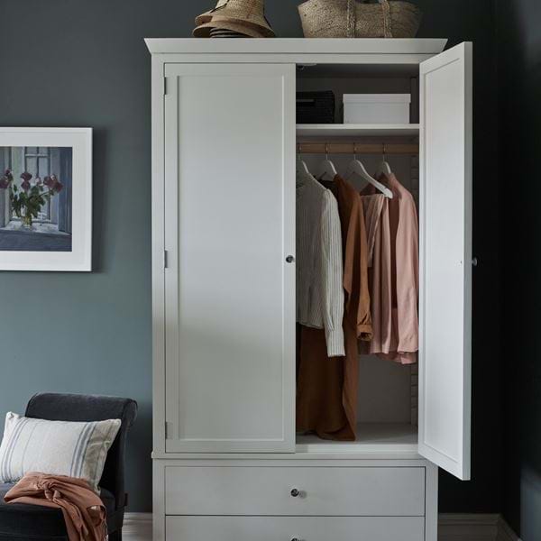 ALDWYCH WARDROBE_SNOW_GIF2