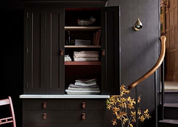Suffolk Bi-Fold Dresser in Walnut