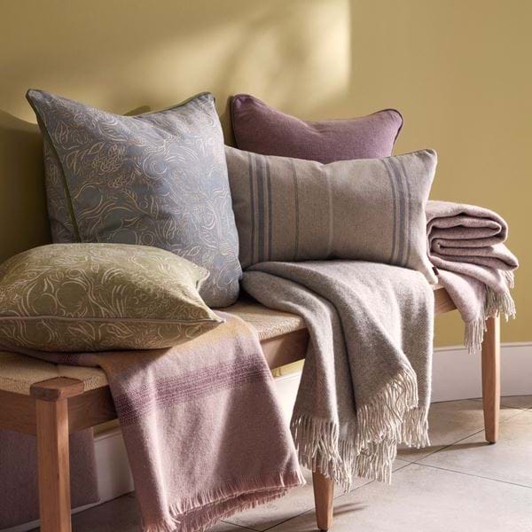 CUSHIONS_THROWS_SHOT03_0083_MASTER_P