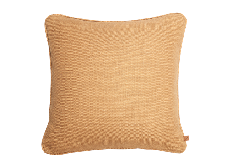 Camilla Finian Mustard