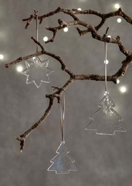 Holly Glass Tree_Decs