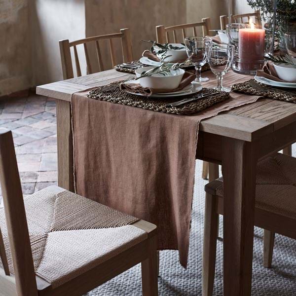 ANTONIA_LARGE_RUNNER_012