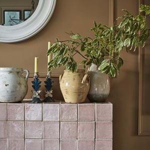 BARBURY TILES_OLD ROSE_FIREPLACE DETAIL