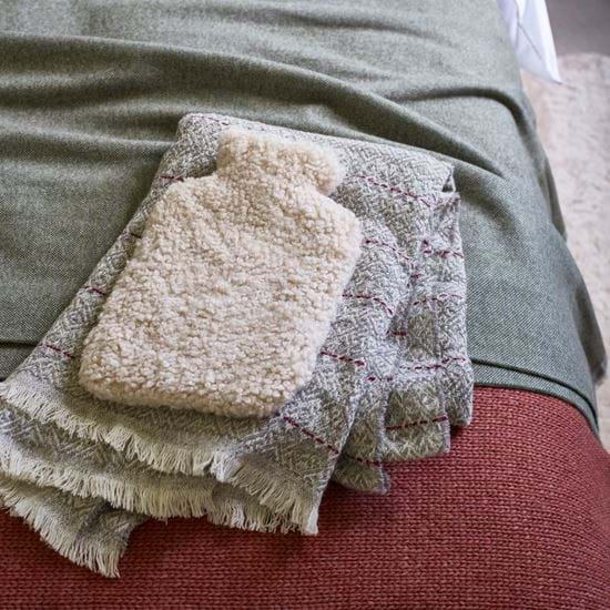AW20_TussocksSheepskinHotWaterBottle_349
