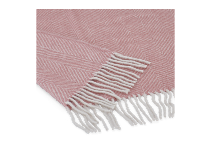 Cotswold Herringbone Throw Old Rose_Thickness Detail