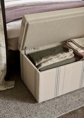 ELOISE_FOOSTOOL_DETAIL_016_retouched