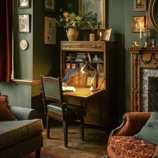 Stories British Eccentricity-3