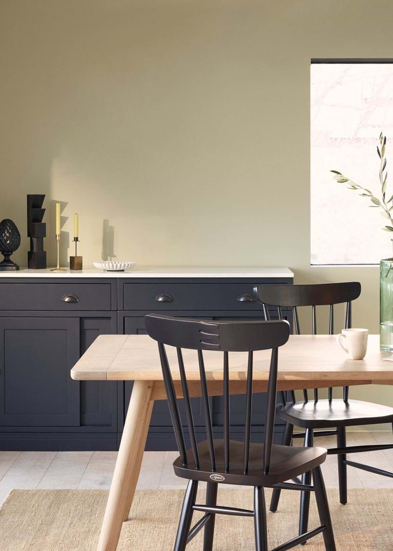 CHAWTON_DINING_SHOT02_211_LANDSCAPE_Copy space