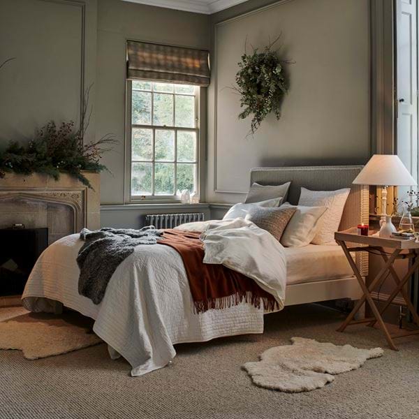 CHRISTMAS_GUEST BEDROOM_052 (with wreath)