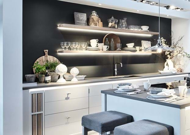 Floating shelf