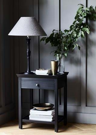 ALDWYCH_SIDE_TABLE_004