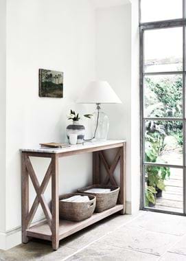HERSTON_CONSOLE_TABLE_010