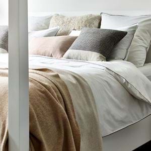 Bed linen with throw & cushions