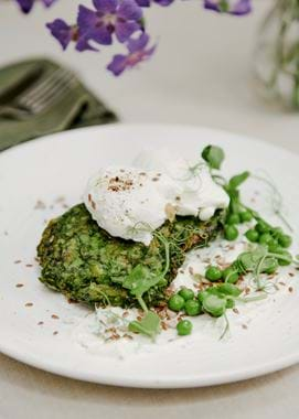 Pea and spring onion fritter