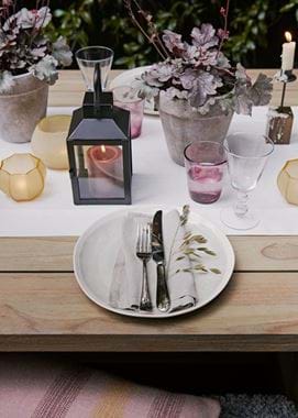 Contemporary Living_Autumn Al Fresco Dining_ Detail