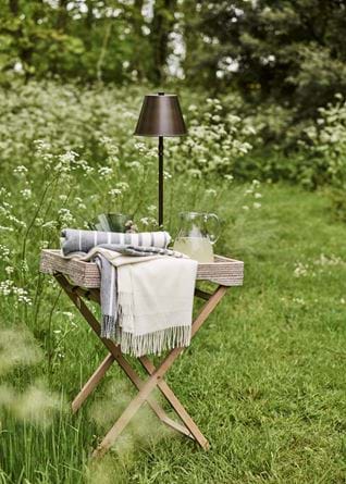 ASHCROFT_TRAY_TABLE_OUTDOOR_007