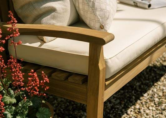 SS20 CANTERBURY 5ft bench wave back - detail