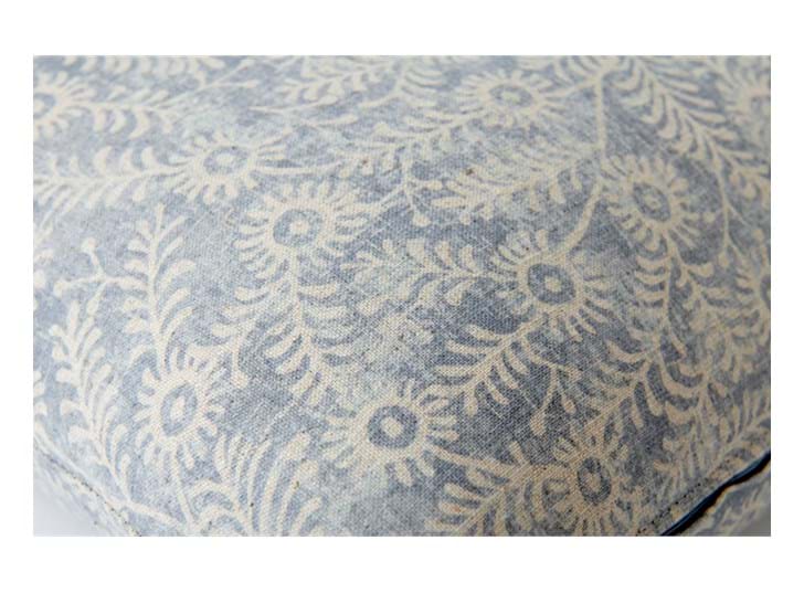 Grace 57x57cm, Orla Flax blue_detail