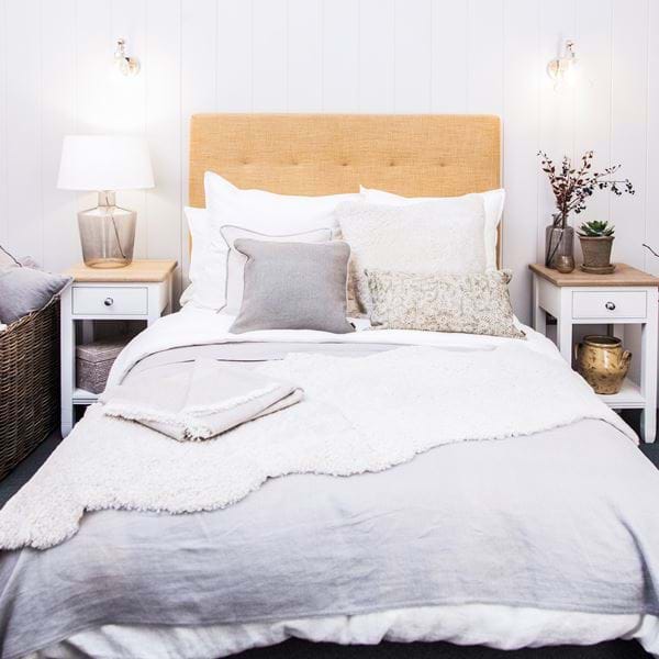 BEDROOM 01