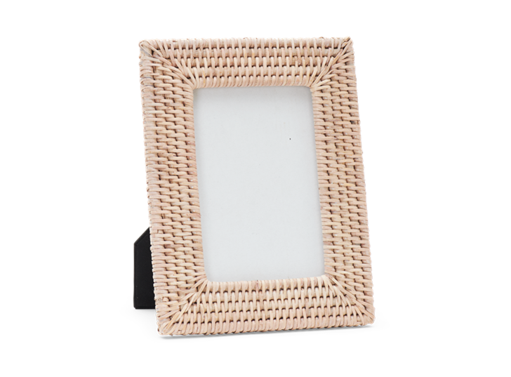 Ashcroft Photoframe_4x6_3Quarter