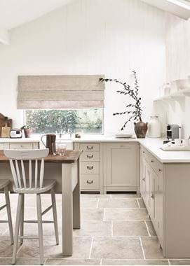 SUFFOLK_RELAXED_PORTRAIT_016_FLAX_BLUE_RT