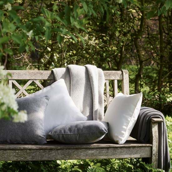 OUTDOOR_CUSHIONS_009