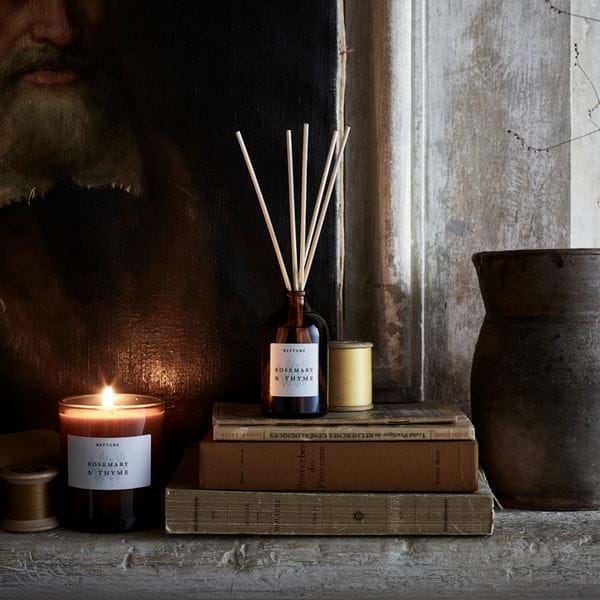 ROSEMARY_&_THYME_CANDLE_DIFF_003