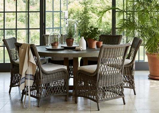 Hove six-seater round table with Harrington chairs