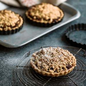 Neptune food, mince pies, oat crumble