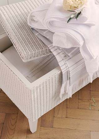 Montague storage box detail 01