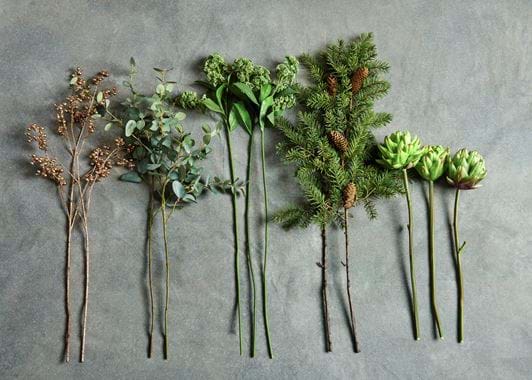 Pinecone and Berry bouquet