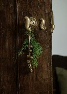 Nora Brass Bells_Hanging Decs
