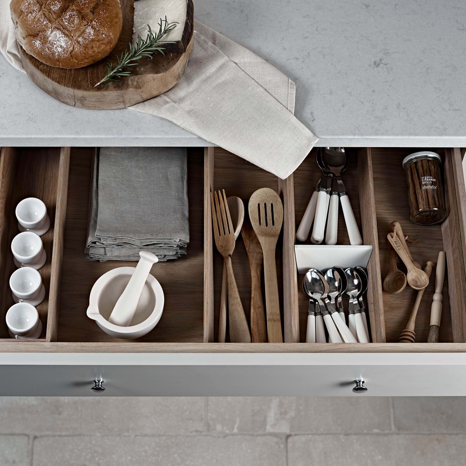 Inneneinrichtung & Einsätze für Schränke | Neptune