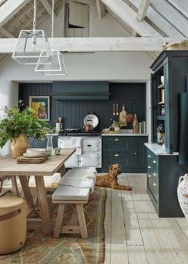 HENLEY_KITCHEN_ARUNDEL_TABLE_HERO_2_034_DOG