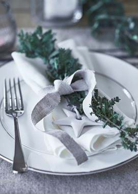 NEPTUNE_CHRISTMAS_TABLE_DETAIL_2_XM17_PR_083