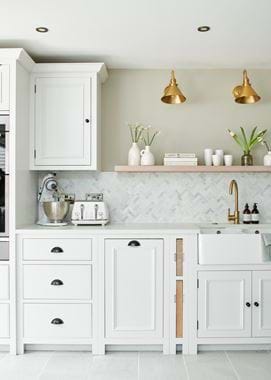 EMMA_WHITE_KCS_2_011