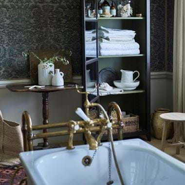 AW20_SheptonGlazedCabinet_137